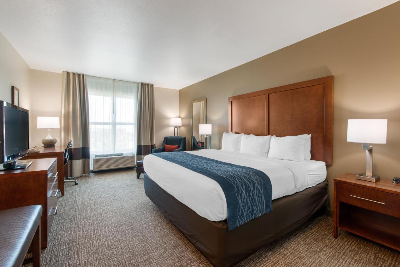 Comfort Inn & Suites Tavares North Ngoại thất bức ảnh
